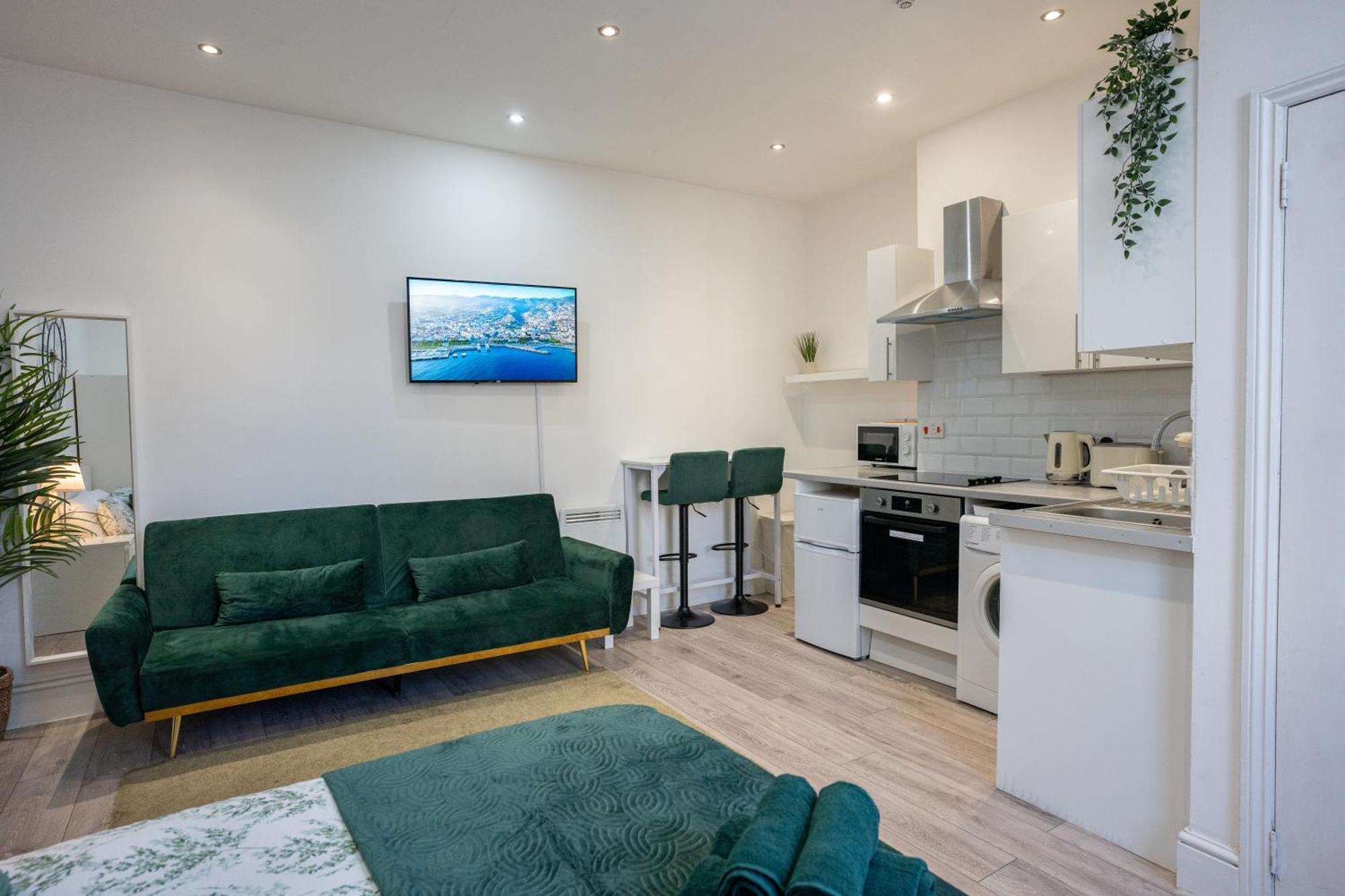 Beautiful Studio Flat In Hackney Next To Overground Station Londres Exterior foto